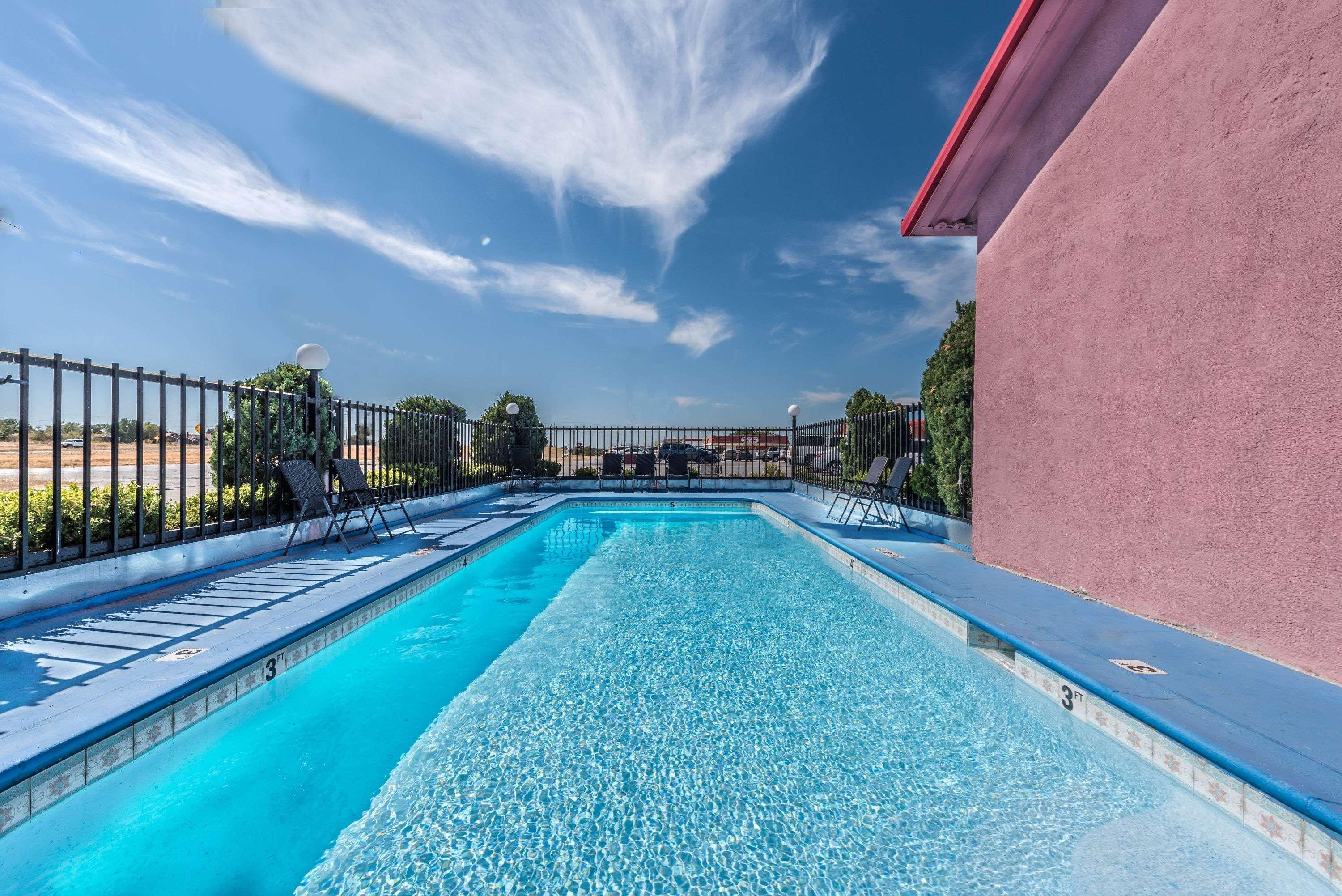 Отель Super 8 By Wyndham Eastland Экстерьер фото